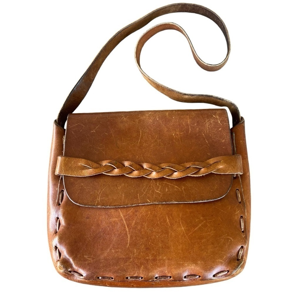 VTG Distressed Leather Boho Saddle Flap Purse Decorative Stitching Braid Detail
